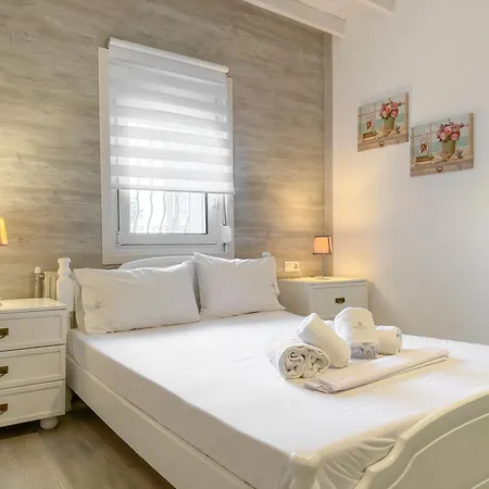 Stone Haven & Garden Near The Sea بيت للعطل *
